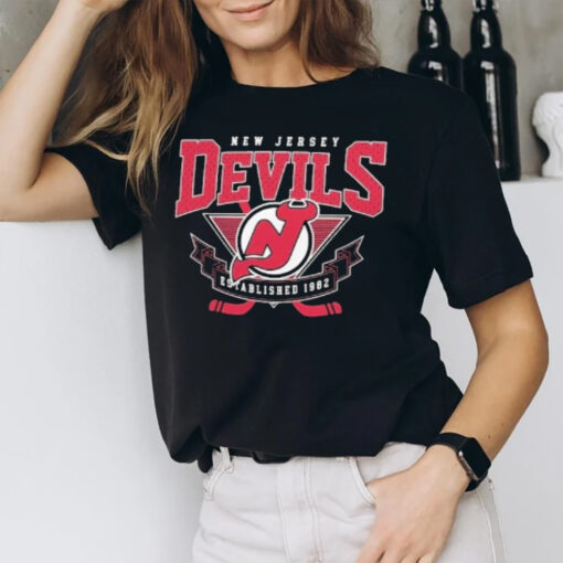 New Jersey Devils Starter Team Logo T-Shirt1